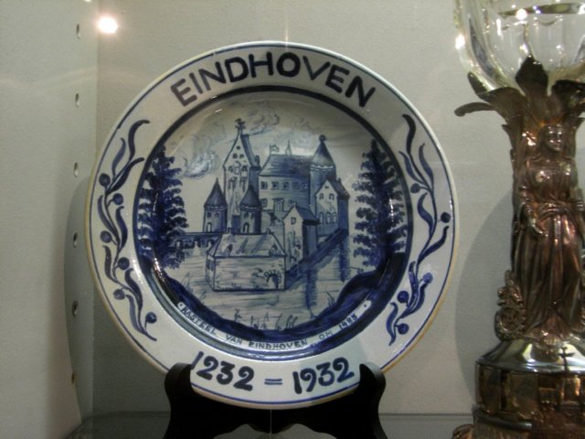 r0019472eindhovenplate.jpg