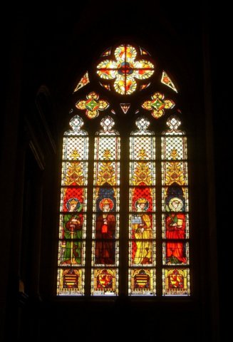 r0019715window.jpg