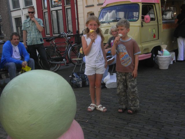 r0020070kids.jpg